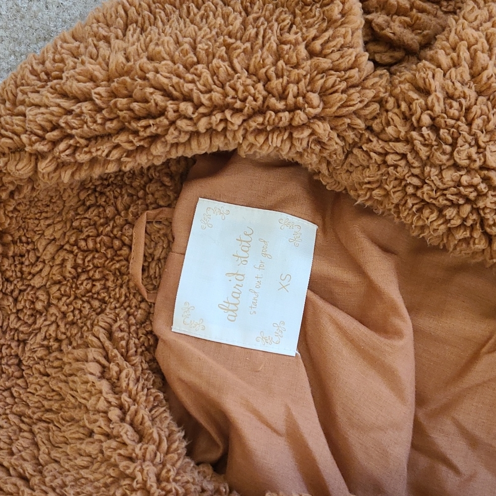 Coat - Picture 2 of 4